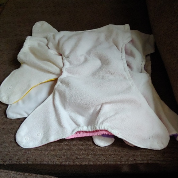 4 pocket cloth diapers - Picture 3 of 3
